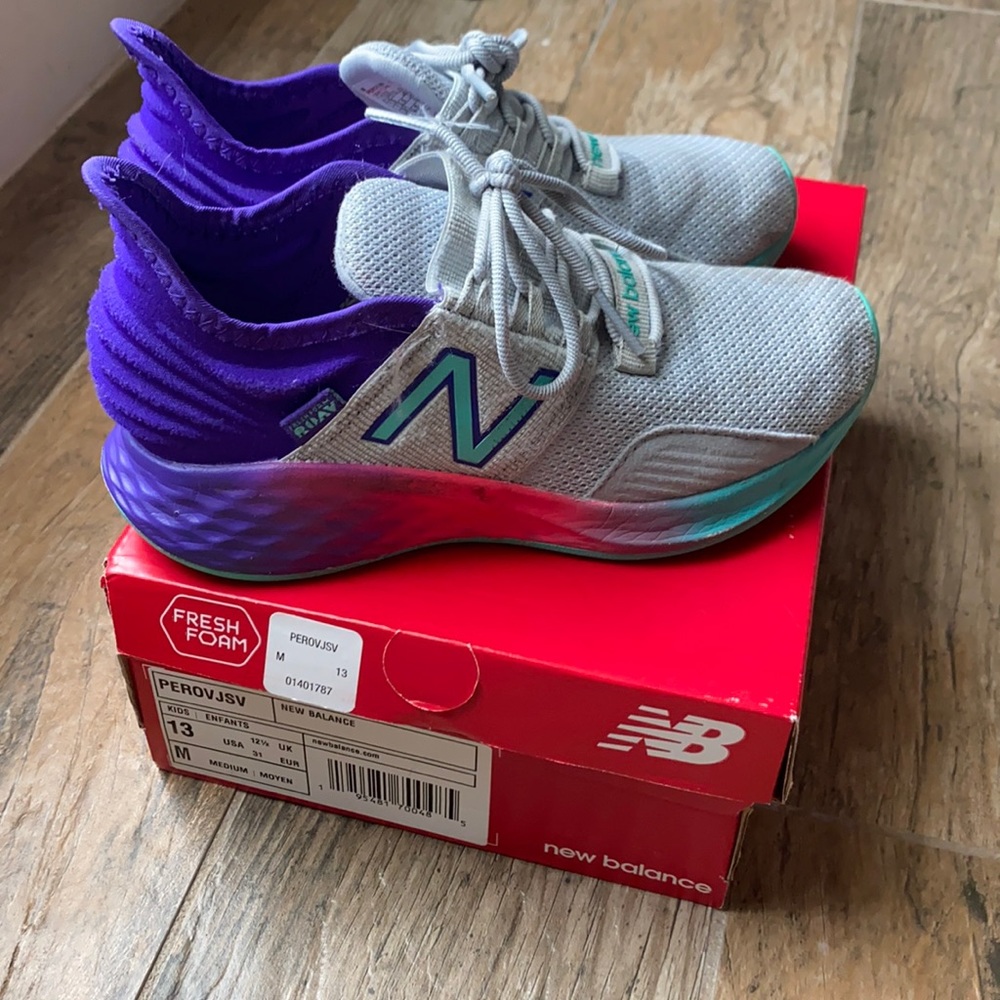 Little girl multicolored New Balance w/box